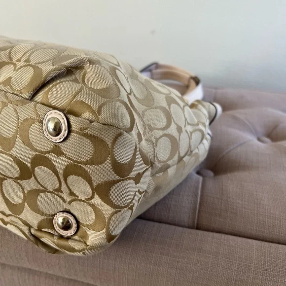 Authentic Signature Coach Light Tan with Blush Pink Shoulder Straps - Picture 6 of 16